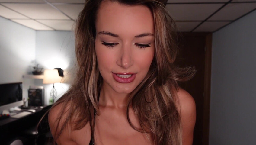 Sabrina Vaz - ASMR Halloween Party Fantasy VS Reality