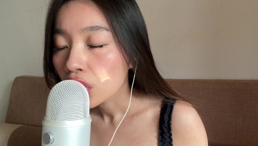 Lin ASMR - 22 Jan 2026 - ASMR Licking The Mic
