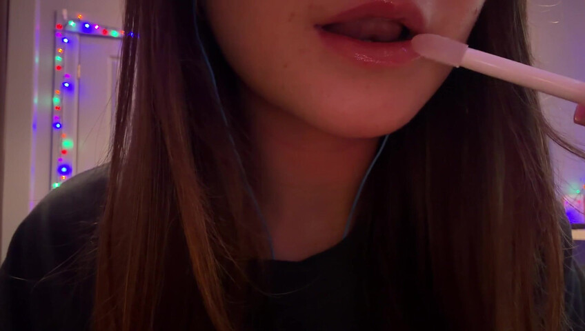 SleepySlugASMR - 13 Oct 2026 - Layers Of Lipgloss & Up Close Kisses