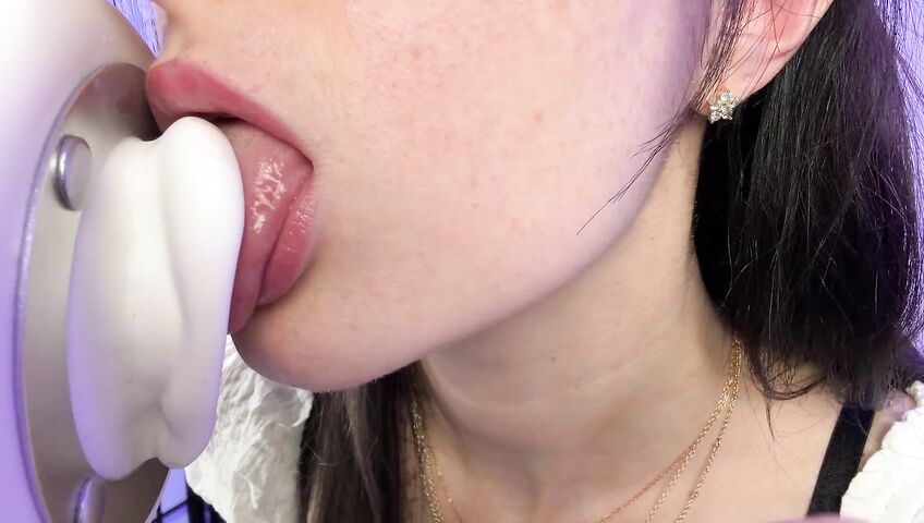 Busy B ASMR - 9 March 2026 - Exclusive - Close Up Ear Eating No Talking.