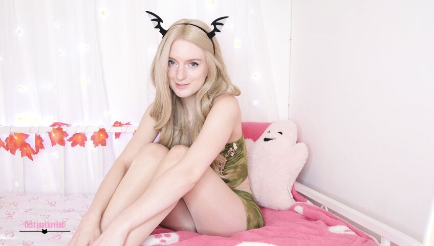 DestinationKat - Stroke Stroke Stroke