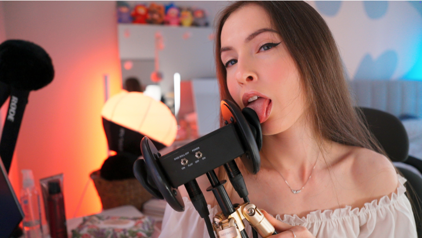 Tangerin ASMR - 11 March 2026 - Ear Licking (Standing / Slow / Flat / Close) & Eye Contact