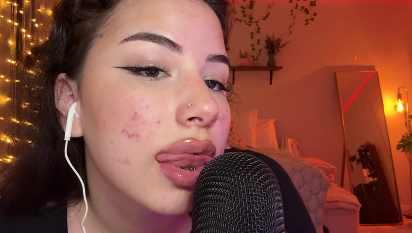 Wahonay ASMR - Intense Mic Licking