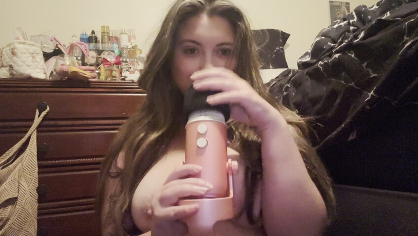 Haley’s ASMR - Shirtless Mic Pumping and Swirling