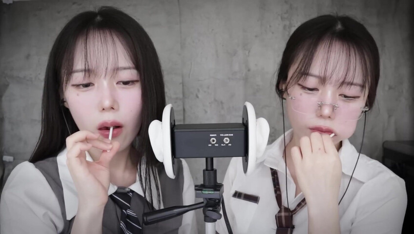 Jamonghae ASMR - 10 May 2026 - ASMR Twin Girls Eating Candy Sounds