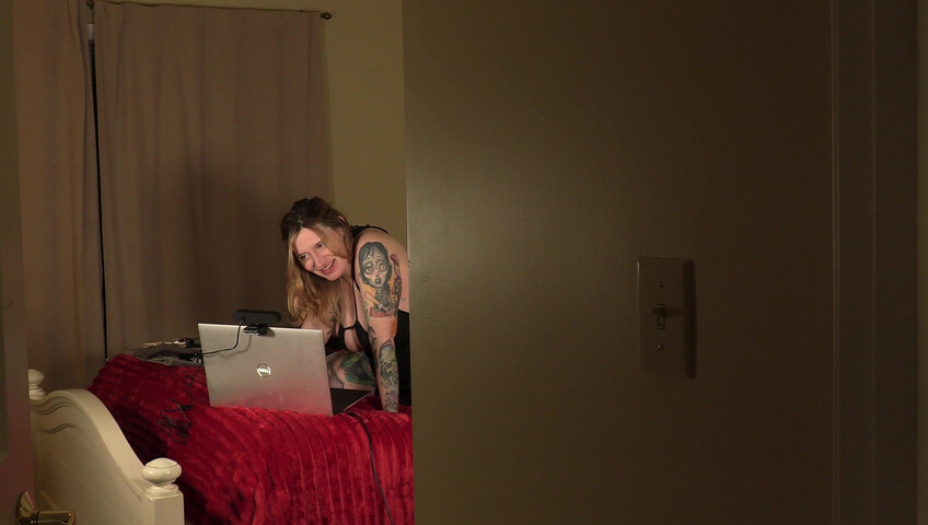 Bettie Bondage - Pregnant Step-Mom Caught Camming