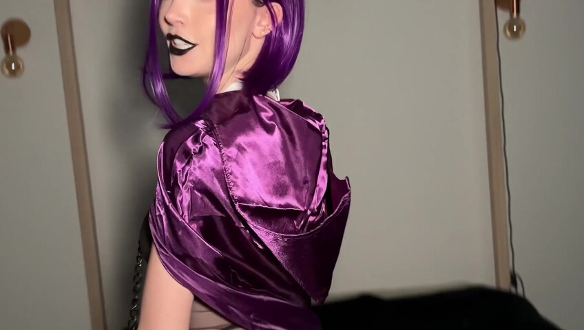 Dainty Wilder - Satisfies Herself As Raven