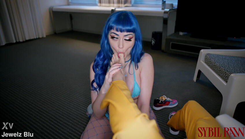 Jewelz Blu & Sybil A - Getting Picked Up