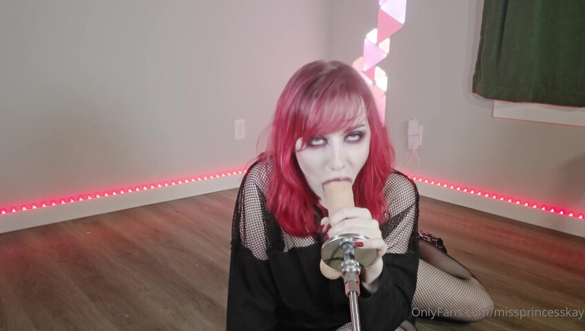 MissPrincessKay - Goth Girl Deepthroats a Fuck Machine Dildo
